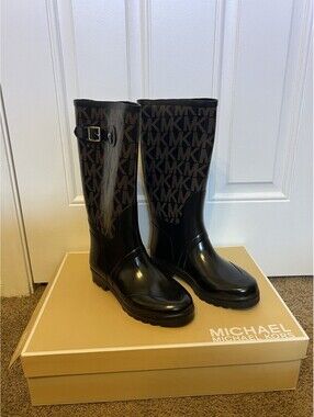 Michael KORS: MK Logo Black Rubber Rain boot Sz 8